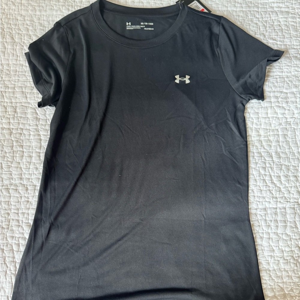 Under Armour Short Sleeve Top NWT